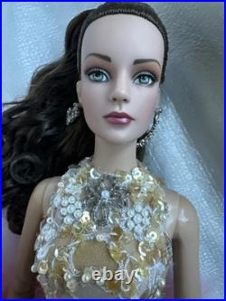 Tonner Tyler Wentworth 2006 FAO SCHWARZ PASTEL PHOENIX SYDNEY CHASE 16 Doll LE