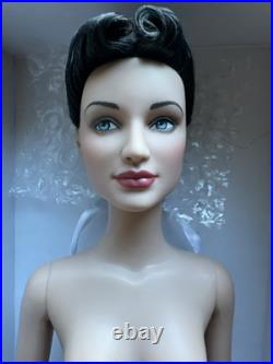 Tonner Tyler Wentworth 2006 NUDE WIZARD OF OZ 16 BASIC OZMOPOLITAN Doll + STAND Tonner Tyler Wentworth 2006 NUDE WIZARD OF OZ 16 BASIC OZMOPOLITAN Doll + STAND
