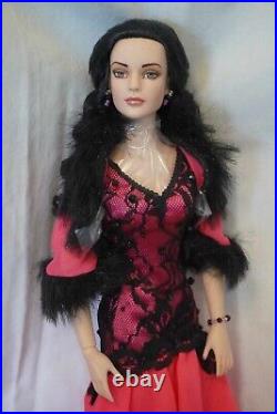 Tonner Tyler Wentworth 2006 On The Rocks Sydney 16 Fashion Doll LE 300 RARE