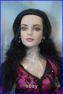 Tonner Tyler Wentworth 2006 On The Rocks Sydney 16 Fashion Doll LE 300 RARE