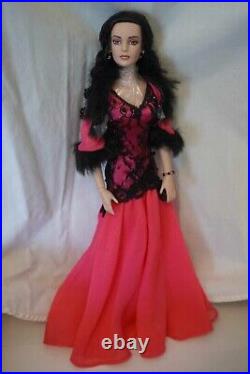 Tonner Tyler Wentworth 2006 On The Rocks Sydney 16 Fashion Doll LE 300 RARE