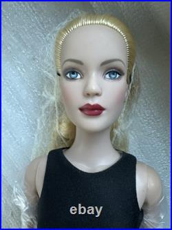 Tonner Tyler Wentworth 2007 BASIC BLACK BLONDE TYLER 16 Fashion DOLL BW BODY LE