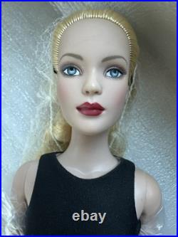 Tonner Tyler Wentworth 2007 BASIC BLACK BLONDE TYLER 16 Fashion DOLL BW BODY LE
