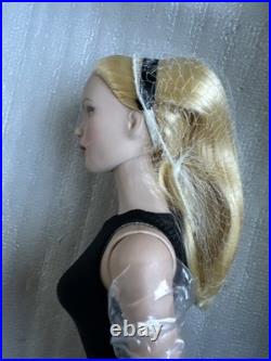 Tonner Tyler Wentworth 2007 BASIC BLACK BLONDE TYLER 16 Fashion DOLL BW BODY LE