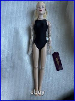 Tonner Tyler Wentworth 2007 BASIC BLACK BLONDE TYLER 16 Fashion DOLL BW BODY LE