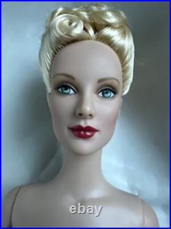 Tonner Tyler Wentworth 2007 HIGH SEAS Basic DAPHNE DIMPLES 16 NUDE Fashion Doll