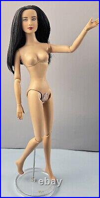 Tonner Tyler Wentworth 2007 NUDE DOLL Fifth Ave Fever LAYNE 16 withorig stand