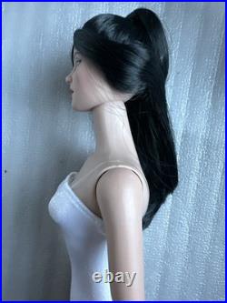 Tonner Tyler Wentworth 2007 ULTRA BASIC STELLA RAVEN 16 FASHION DOLL LE250 READ