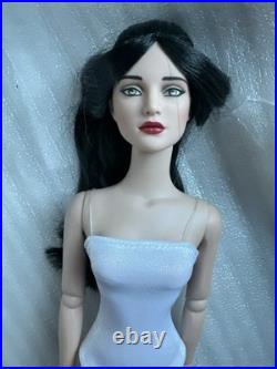 Tonner Tyler Wentworth 2007 ULTRA BASIC STELLA RAVEN 16 FASHION DOLL LE250 READ Tonner Tyler Wentworth 2007 ULTRA BASIC STELLA RAVEN 16 FASHION DOLL LE250 READ