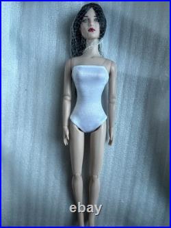 Tonner Tyler Wentworth 2007 ULTRA BASIC STELLA RAVEN 16 FASHION DOLL LE250 READ