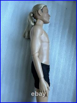Tonner Tyler Wentworth 2008 ULTRA BASIC MATT O'NEILL BLONDE 17 DOLL LE 500 RARE