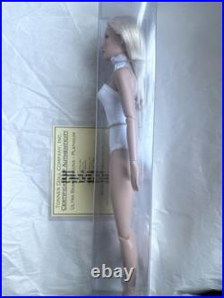 Tonner Tyler Wentworth 2008 ULTRA BASIC SHAUNA PLATINUM 16 Fashion Doll LE 150