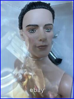 Tonner Tyler Wentworth 2009 Collection MATT O'NEILL ULTRA BASIC RAVEN 17 DOLL