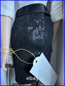 Tonner Tyler Wentworth 2009 Collection SIGNATURE STYLE BW BRUNETTE 16 DOLL LE