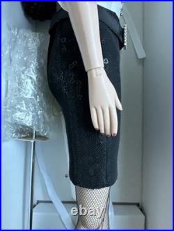 Tonner Tyler Wentworth 2009 Collection SIGNATURE STYLE BW BRUNETTE 16 DOLL LE