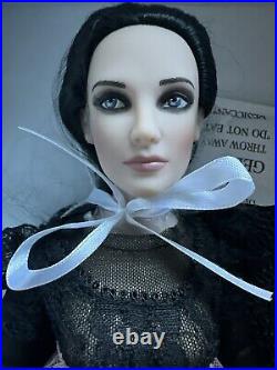 Tonner Tyler Wentworth 2009 SINISTER CIRCUS THE WAIF Fashion Doll LE 1000 NRFB Tonner Tyler Wentworth 2009 SINISTER CIRCUS THE WAIF Fashion Doll LE 1000 NRFB