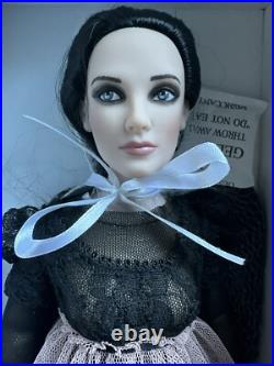 Tonner Tyler Wentworth 2009 SINISTER CIRCUS THE WAIF Fashion Doll LE 1000 NRFB Tonner Tyler Wentworth 2009 SINISTER CIRCUS THE WAIF Fashion Doll LE 1000 NRFB