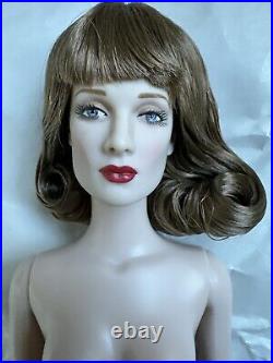 Tonner Tyler Wentworth 2010 16 CAROL BARRIE WIGGED FASHION Doll BW BODY No Box