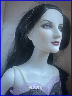 Tonner Tyler Wentworth 2010 HALLOWEEN CONVENTION DEATH 16 Dressed Fashion Doll