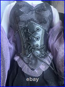 Tonner Tyler Wentworth 2010 HALLOWEEN CONVENTION DEATH 16 Dressed Fashion Doll