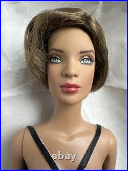 Tonner Tyler Wentworth 2010 WIGGED BASIC ESME 16 Fashion DOLL BW BODY +bodysuit Tonner Tyler Wentworth 2010 WIGGED BASIC ESME 16 Fashion DOLL BW BODY +bodysuit