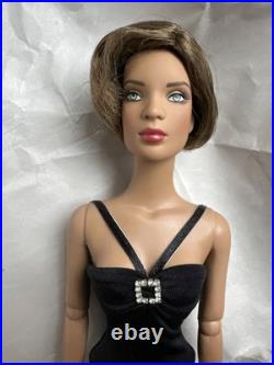 Tonner Tyler Wentworth 2010 WIGGED BASIC ESME 16 Fashion DOLL BW BODY +bodysuit Tonner Tyler Wentworth 2010 WIGGED BASIC ESME 16 Fashion DOLL BW BODY +bodysuit