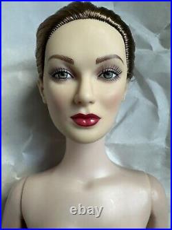 Tonner Tyler Wentworth 2011 16 PATRICIA HOLT FASHION Doll BW BODY No Box READ