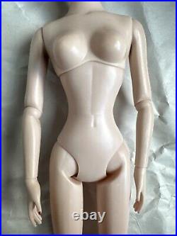 Tonner Tyler Wentworth 2011 16 PATRICIA HOLT FASHION Doll BW BODY No Box READ