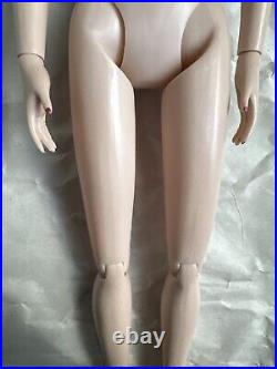 Tonner Tyler Wentworth 2011 16 PATRICIA HOLT FASHION Doll BW BODY No Box READ