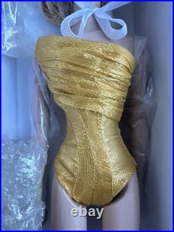 Tonner Tyler Wentworth 2013 ALL GLAMOUR SYDNEY DELUXE 16 Wigged Doll NEW NRFB