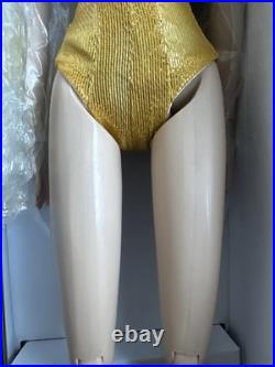 Tonner Tyler Wentworth 2013 ALL GLAMOUR SYDNEY DELUXE 16 Wigged Doll NEW NRFB