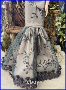Tonner Tyler Wentworth 2013 Warm Up Basic Shauna in custom dress LE500