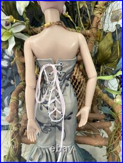 Tonner Tyler Wentworth 2013 Warm Up Basic Shauna in custom dress LE500