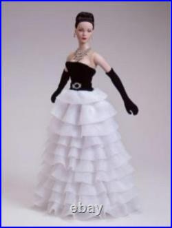 Tonner Tyler Wentworth A Kiss On The Hand 16 Doll Rare