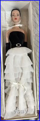 Tonner Tyler Wentworth A Kiss On The Hand 16 Doll Rare