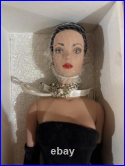 Tonner Tyler Wentworth A Kiss On The Hand 16 Doll Rare