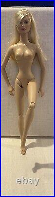 Tonner Tyler Wentworth Angelina L. E. Fashion Dressed Doll 16H