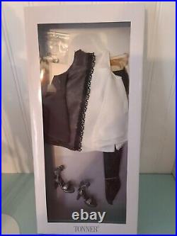 Tonner Tyler Wentworth Basic Doll No Box With Manhattan Mood Fashion With Shipper
