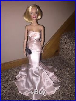 Tonner Tyler Wentworth Blonde Cest Magnifique 16 Fashion Doll T5-T16D-01-002