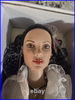 Tonner Tyler Wentworth Bohemian Beauty ANGELINA 16 Doll & Outfit
