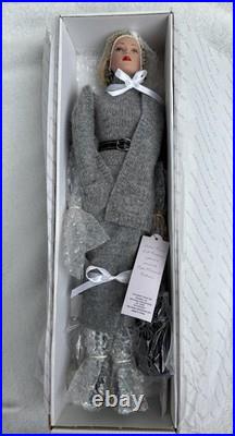 Tonner Tyler Wentworth Capital Investment Doll TW1204 Blonde Gray Outfit NRFB Tonner Tyler Wentworth Capital Investment Doll TW1204 Blonde Gray Outfit NRFB
