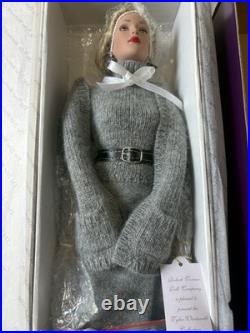 Tonner Tyler Wentworth Capital Investment Doll TW1204 Blonde Gray Outfit NRFB