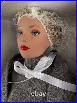 Tonner Tyler Wentworth Capital Investment Doll TW1204 Blonde Gray Outfit NRFB Tonner Tyler Wentworth Capital Investment Doll TW1204 Blonde Gray Outfit NRFB