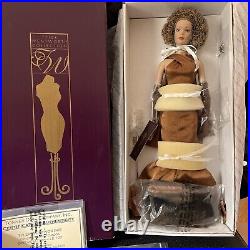 Tonner Tyler Wentworth Cinema Satins Cocoa special edition 100 MIB COA TW9401