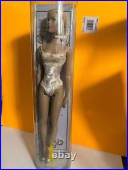 Tonner Tyler Wentworth Collection 16 FASHION DOLL NEW 2003
