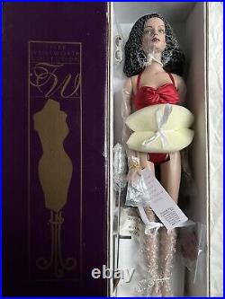 Tonner Tyler Wentworth Collection 2004 RTW READY TO WEAR ROUGE SYDNEY 16 DOLL