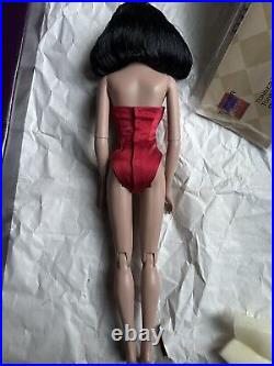 Tonner Tyler Wentworth Collection 2004 RTW READY TO WEAR ROUGE SYDNEY 16 DOLL