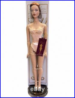 Tonner Tyler Wentworth Collection Doll NRFB Auburn Hair with Stand