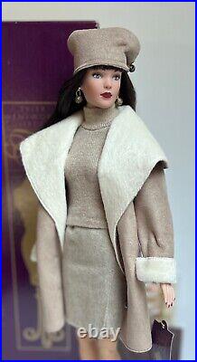 Tonner Tyler Wentworth Collection Look Of Luxe Doll Outfit Stand