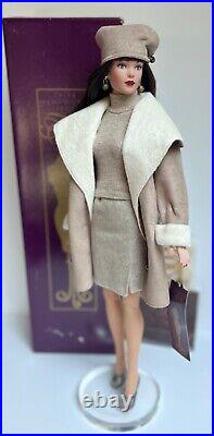 Tonner Tyler Wentworth Collection Look Of Luxe Doll Outfit Stand